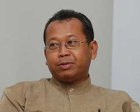 Adian Husaini