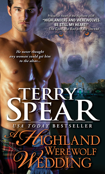 A Highland Werewolf Wedding (2013) by Terry Spear