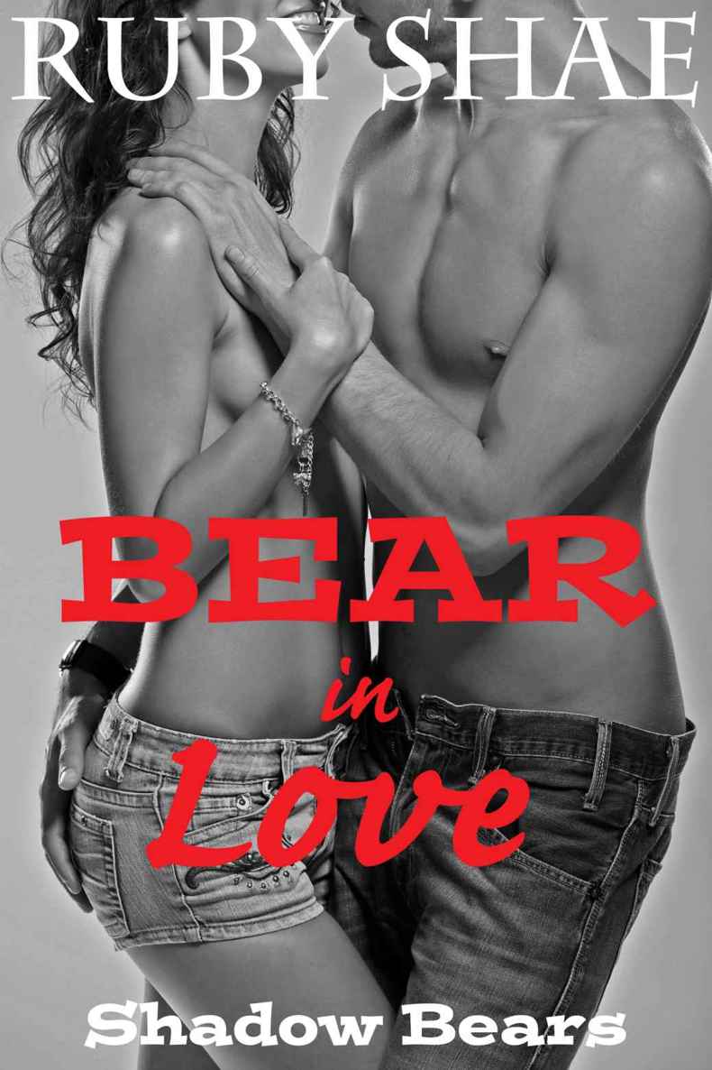 Bear in Love: BBW Paranormal Holiday Shape Shifter Romance (Shadow Bears Book 1) by Ruby Shae