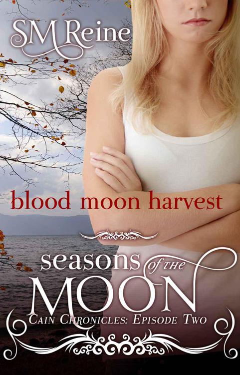 Blood Moon Harvest (Seasons of the Moon)