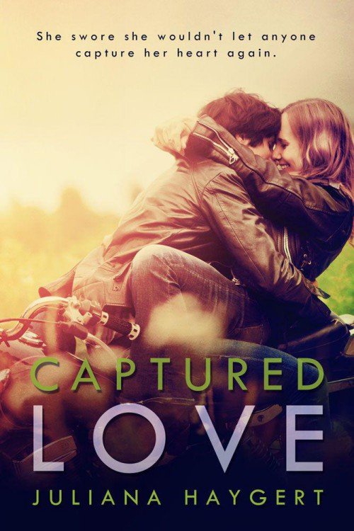 Captured Love (2014) by Juliana Haygert