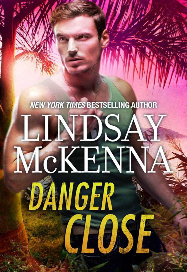 Danger Close (Shadow Warriors) by McKenna, Lindsay