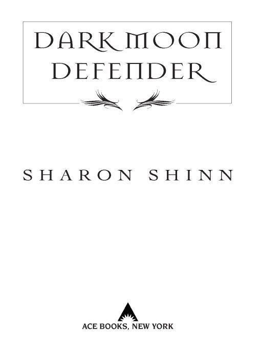 Dark Moon Defender (Twelve Houses) by Shinn, Sharon