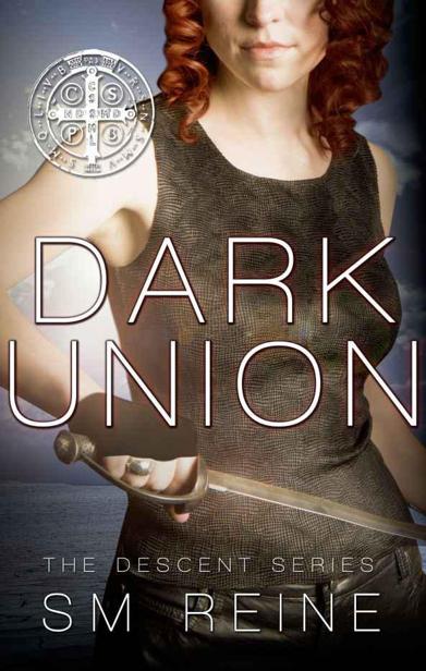 Dark Union (The Descent Series) by Reine, SM