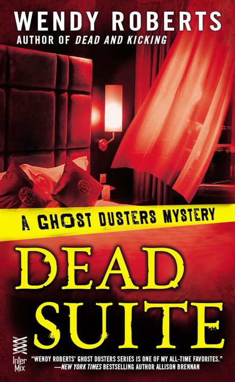 Dead Suite by Wendy Roberts