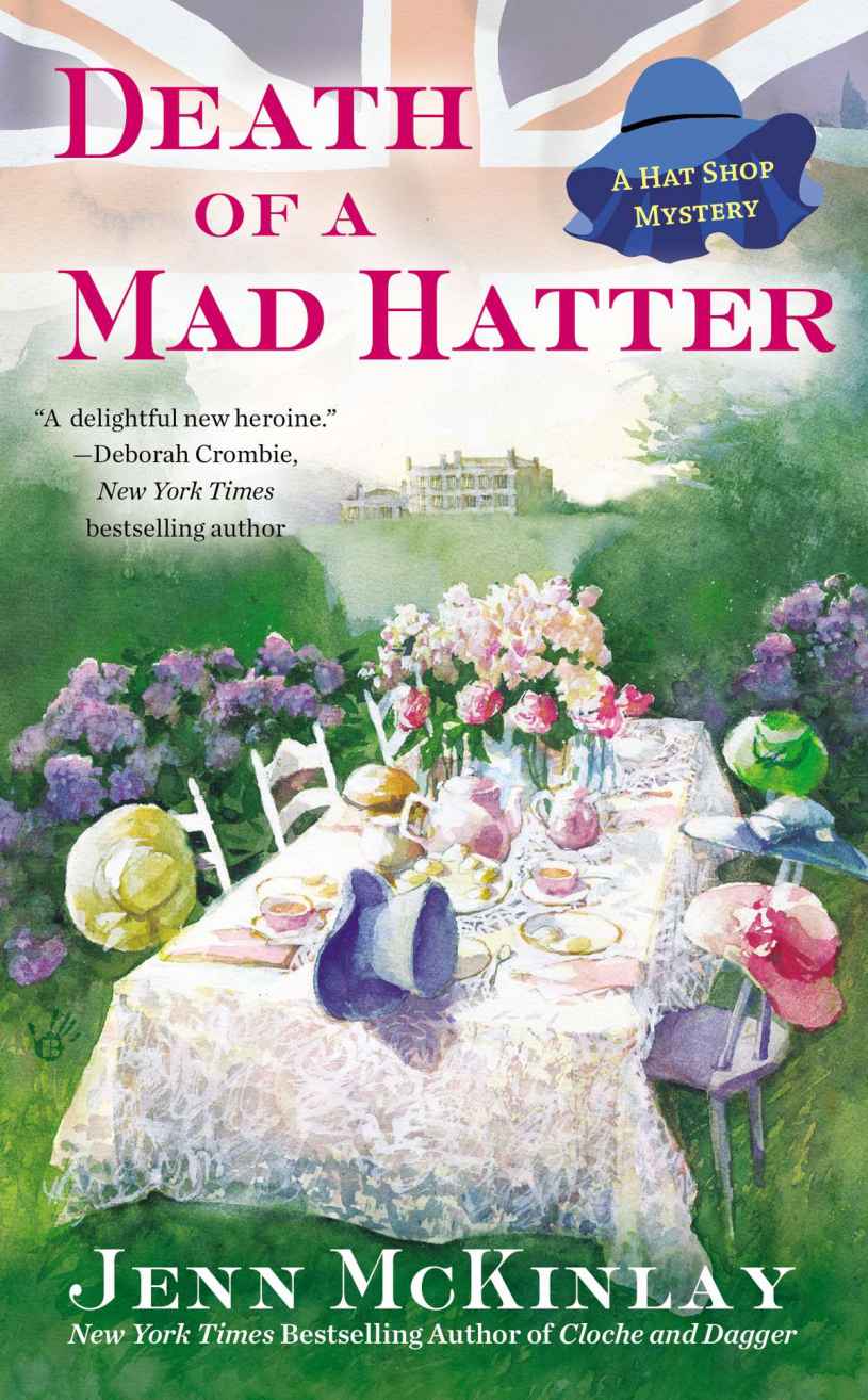 Death of a Mad Hatter (A Hat Shop Mystery) by Jenn McKinlay