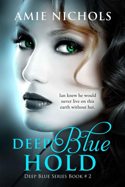 Deep Blue Hold (Deep Blue Series) by Nichols, Amie