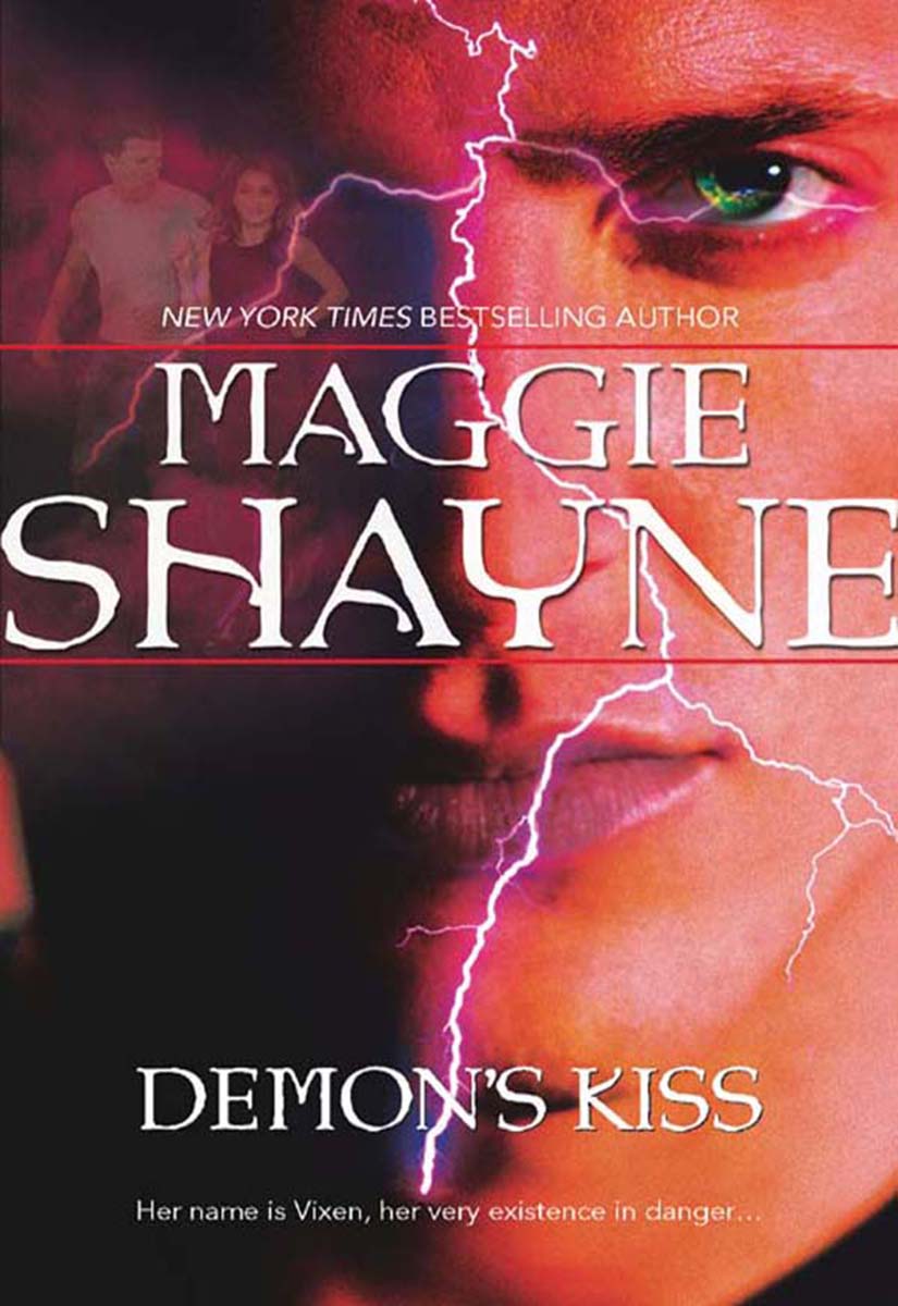 Demon's Kiss (2007) by Maggie Shayne