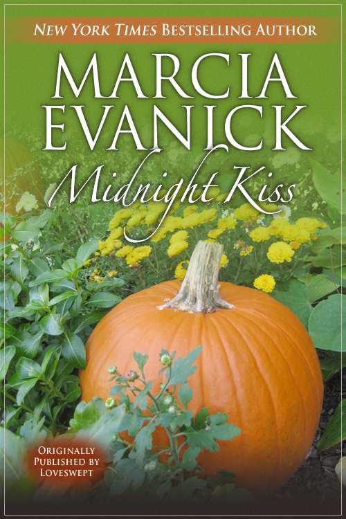 Midnight Kiss by Evanick, Marcia