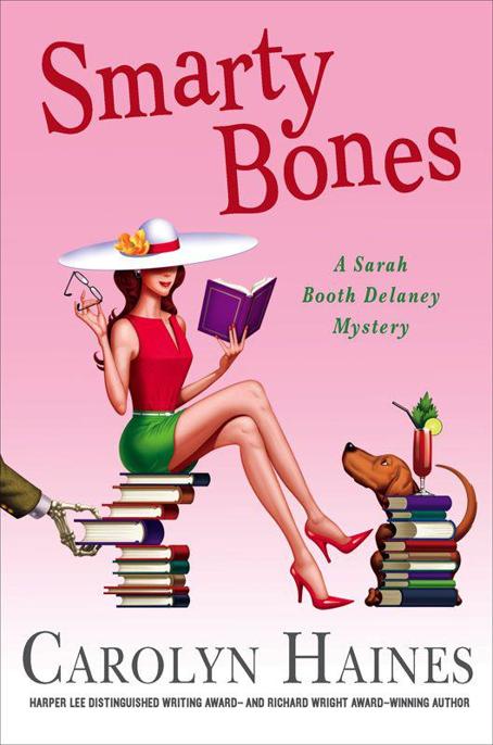 Smarty Bones by Carolyn Haines