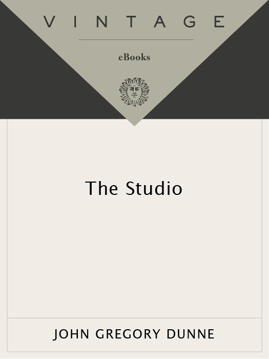 Studio (9780307817600) (2012)