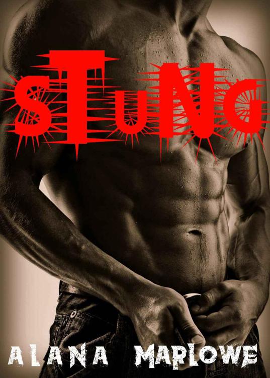 STUNG (Dark Erotic Romance) by Marlowe, Alana