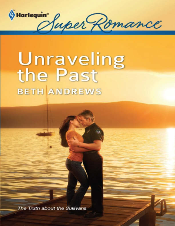 Unraveling the Past (2012) by Beth Andrews