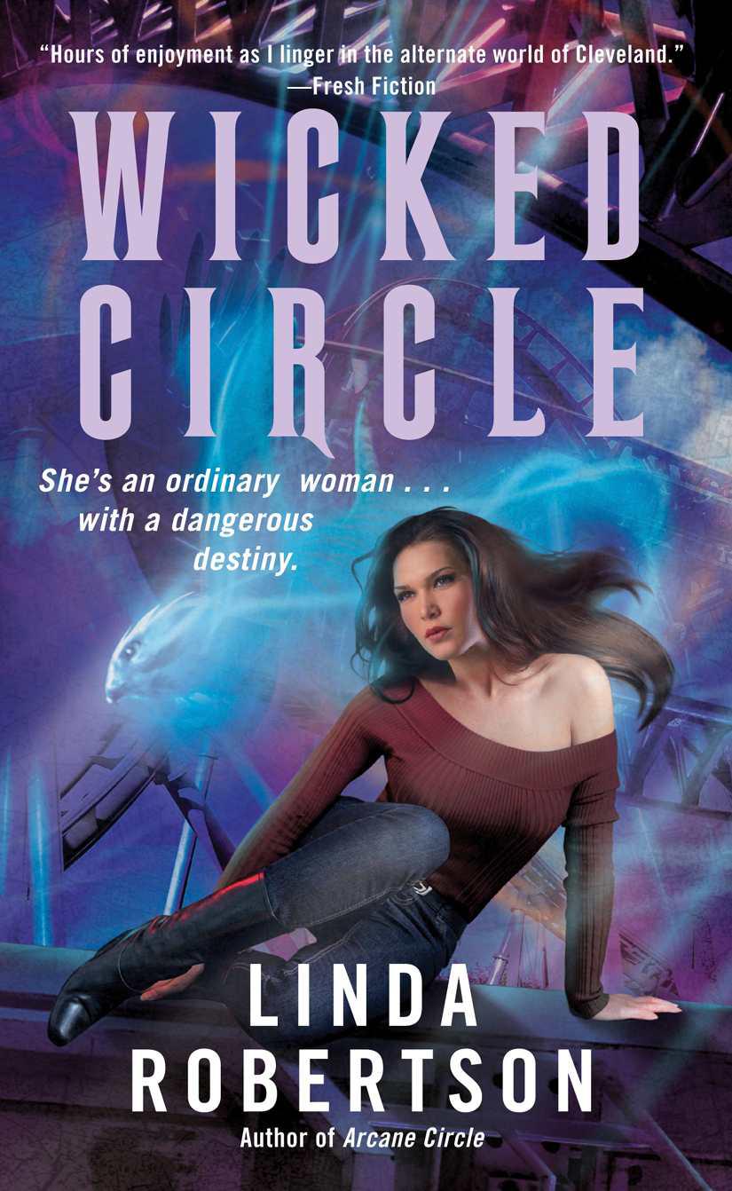 Wicked Circle by Robertson, Linda