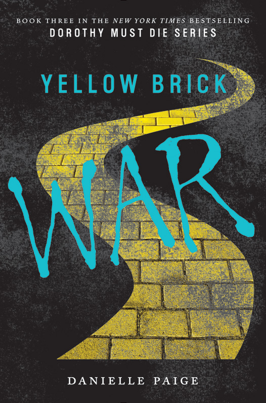 Yellow Brick War (2016) by Danielle  Paige